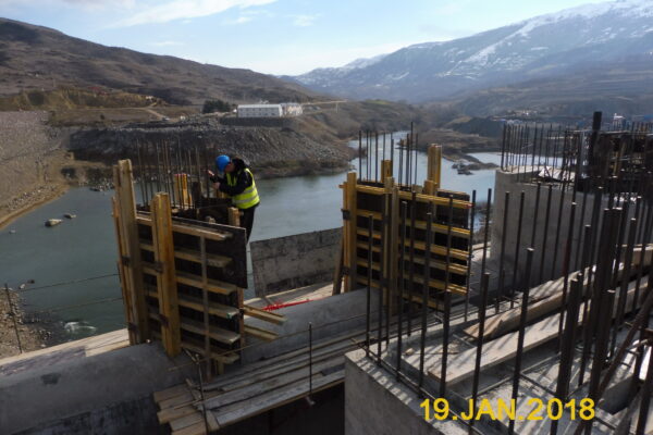 Technický dozor při výstavbě vodní elektrárny v Gruzii